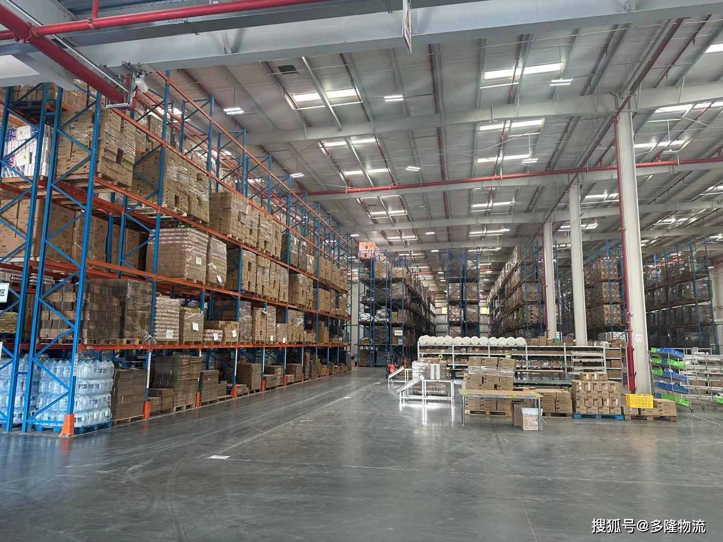 AI技术驱动仓储降本增效 上海智能仓储物流公司的实践与启示